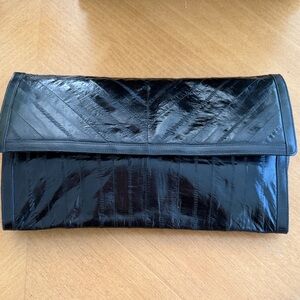 VTG Elegant Chic classy Black Leather Clutch 😍😍